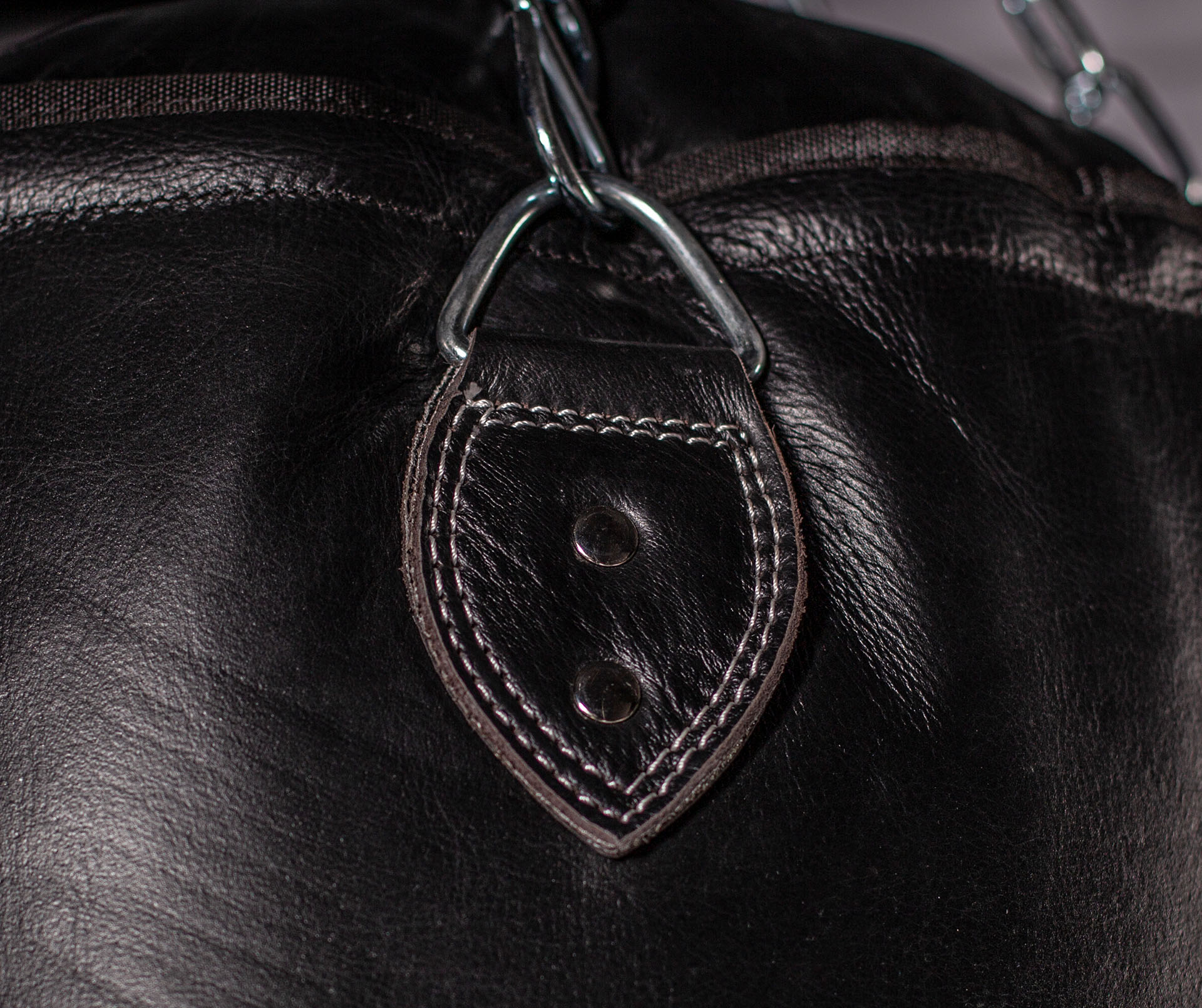 Sacco di sabbia in pelle pesante 120 cm riempito